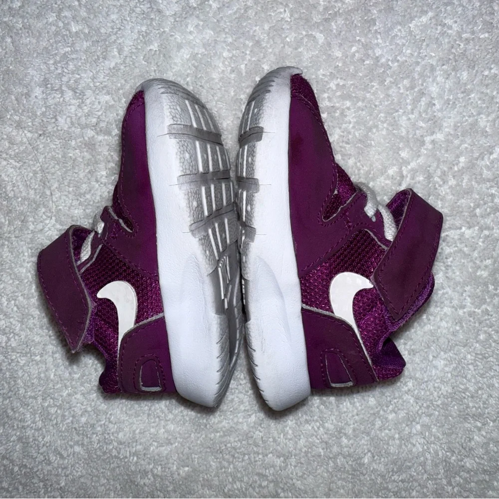 Nike Kids Fuchsia and White Sneakers Size 3 Baby Shoes